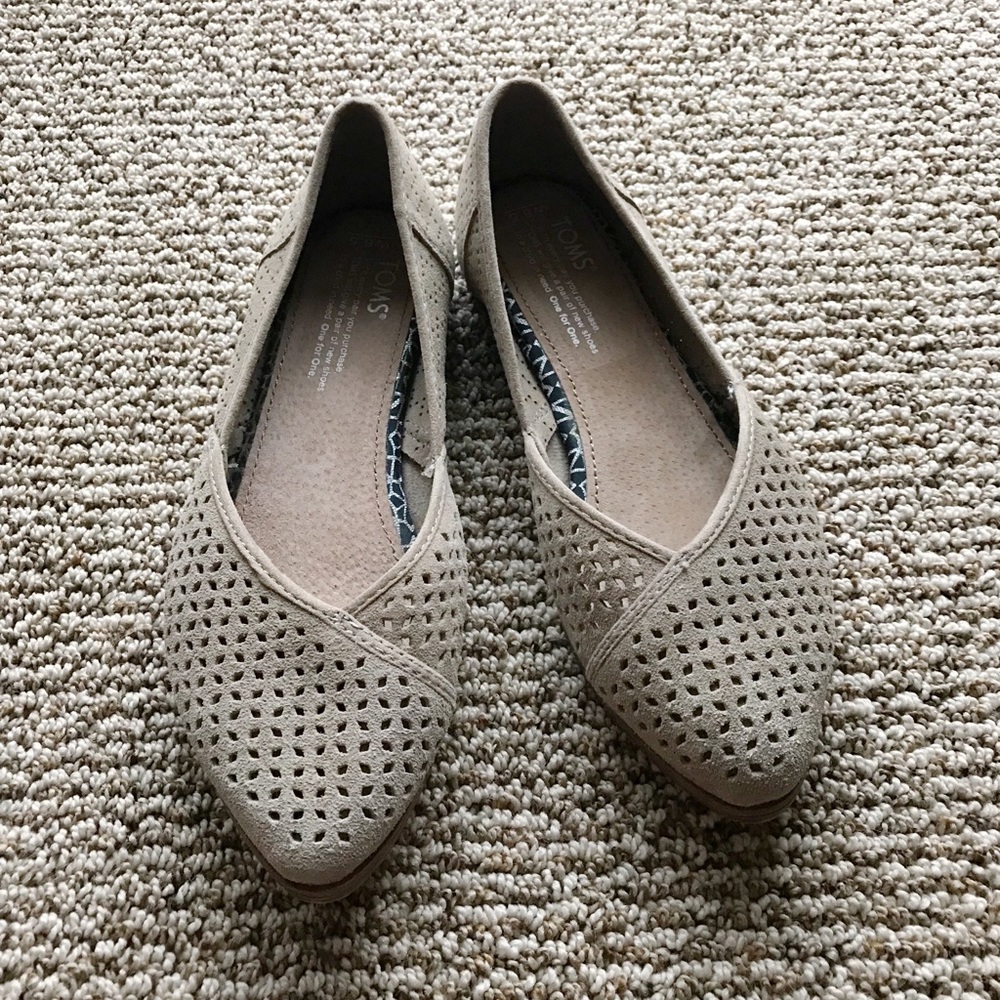 BRAND NEW-$85 Toms Jutti Flats